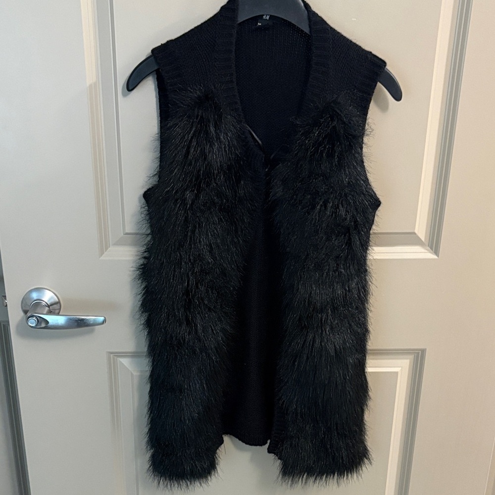H&M Black Faux Fur Vest